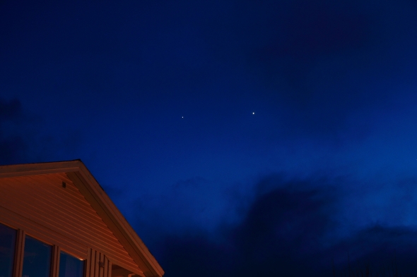 Conjuntion - Planets Mercury (left) and Venus (right) - shot tonight 6:43 pm - Ankenesstrand, Norway